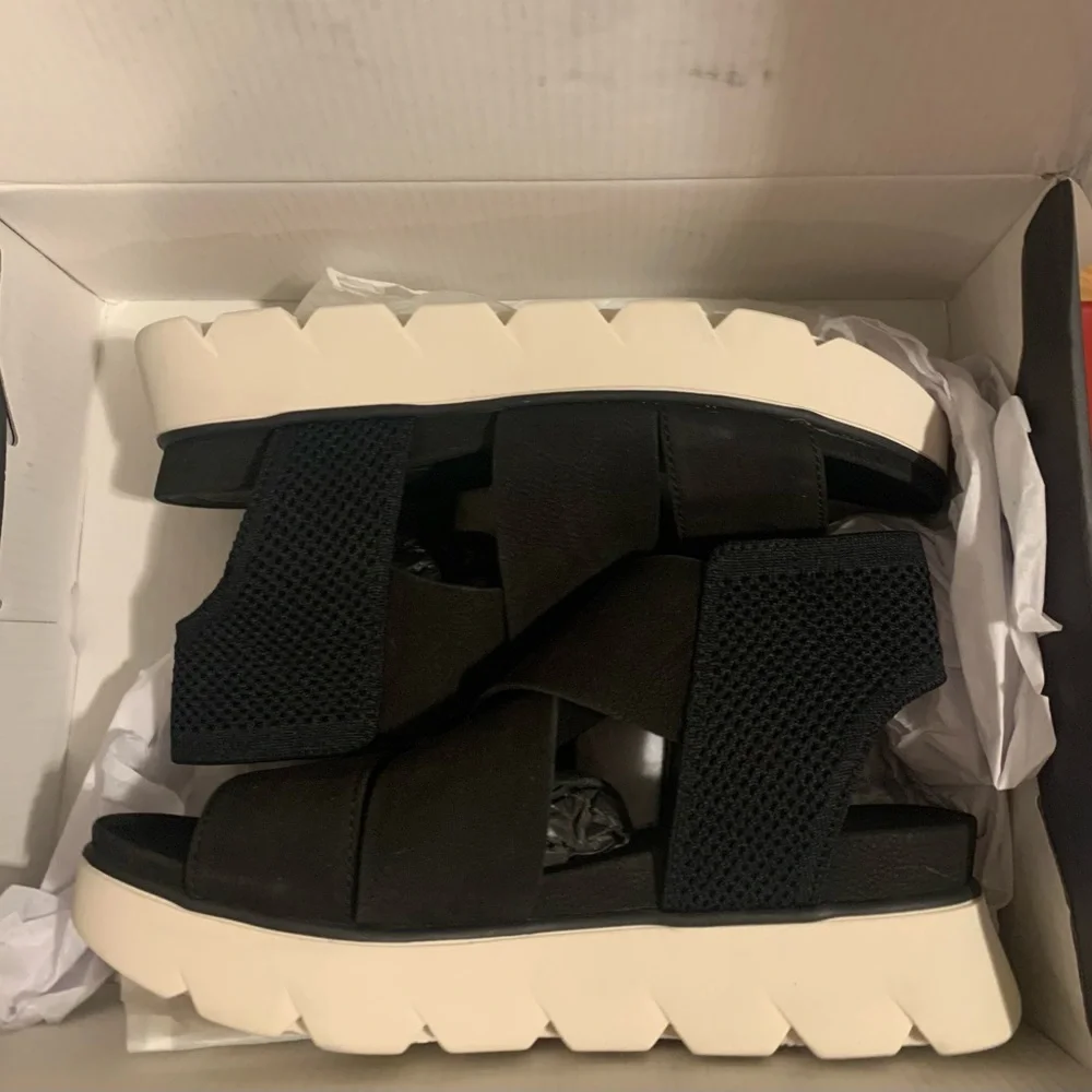 Eileen Fisher Chant Tumbled Leather Wedge Sandal - Picture 6 of 7